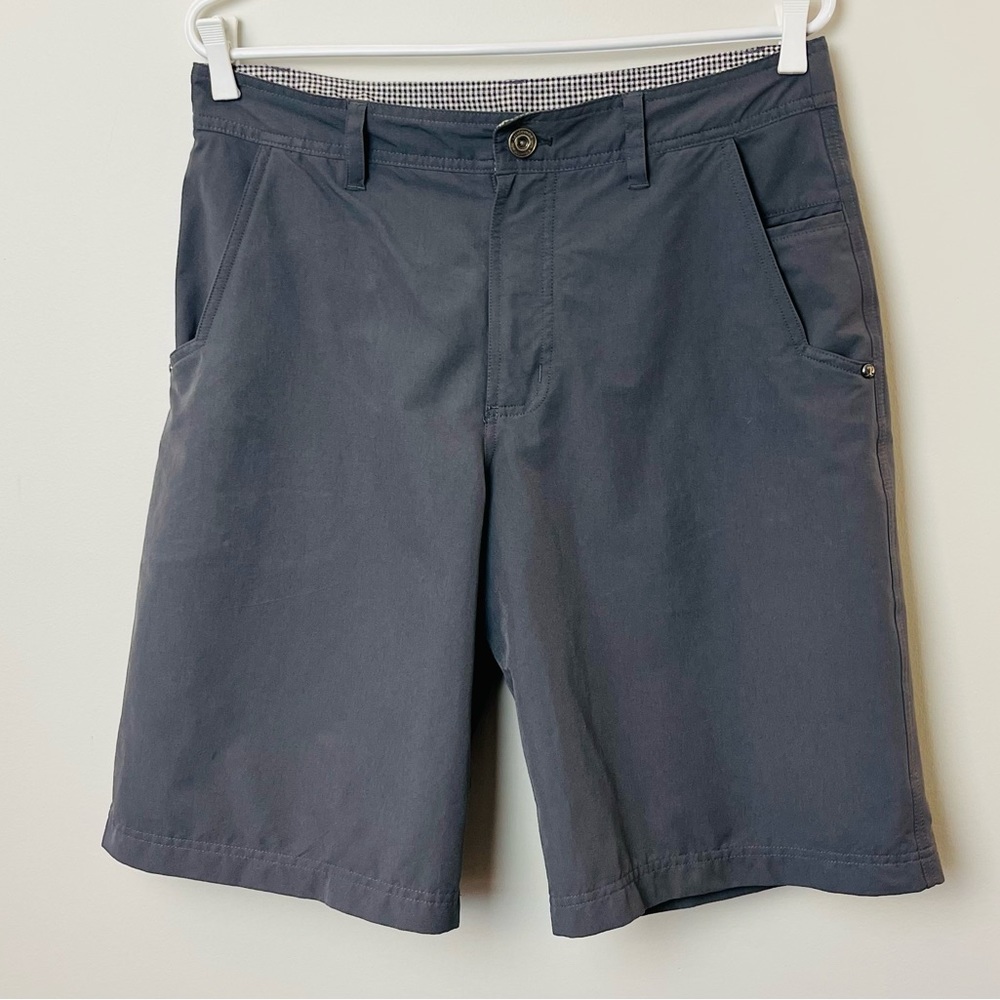 Lululemon Flat Front Shorts (34)